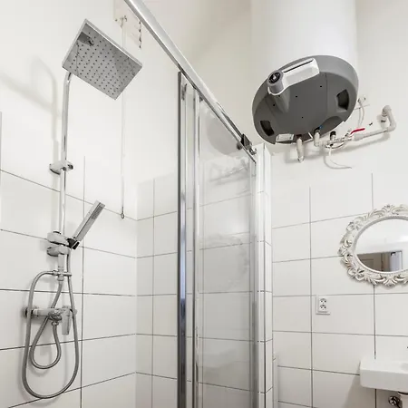 Zizkov Nest Spacious 2br *