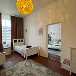 Zizkov Nest Spacious 2br Apartamento