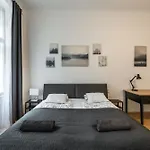 Apartmán Zizkov Nest Spacious 2br *