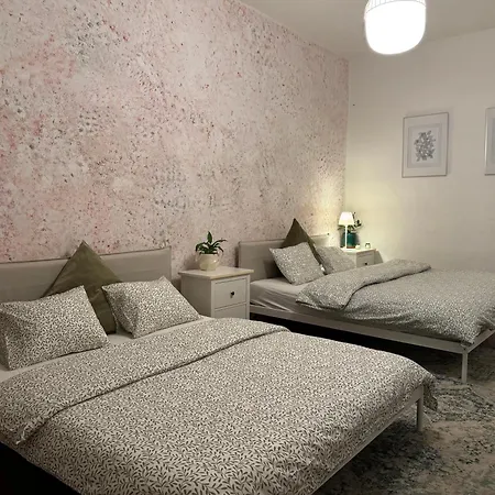Zizkov Nest Spacious 2br *