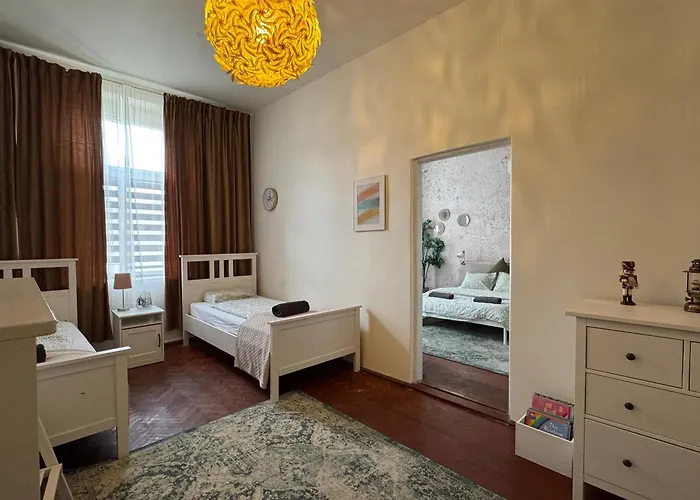 Zizkov Nest Spacious 2br شقة