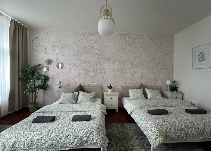 شقة Zizkov Nest Spacious 2br