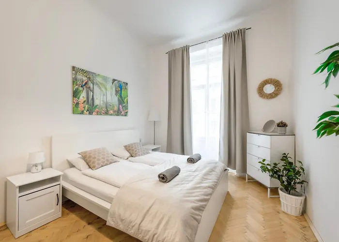 דירה Zizkov Nest Spacious 2br