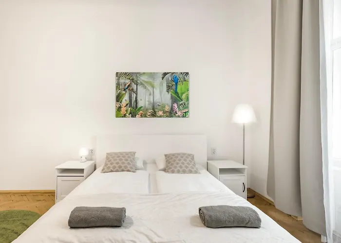Zizkov Nest Spacious 2br
