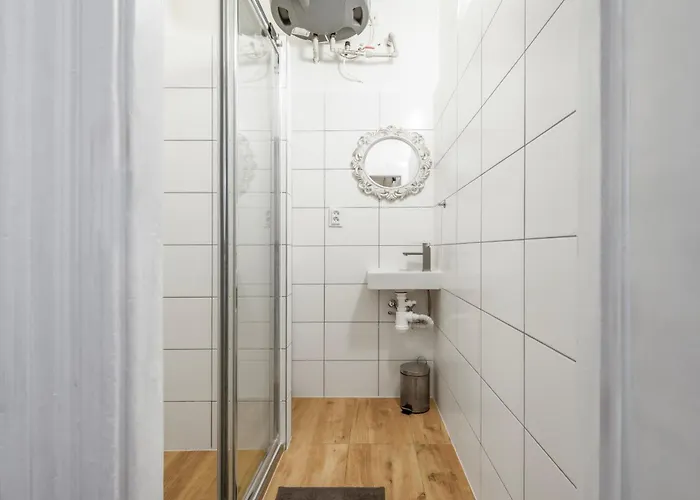 Zizkov Nest Spacious 2br شقة