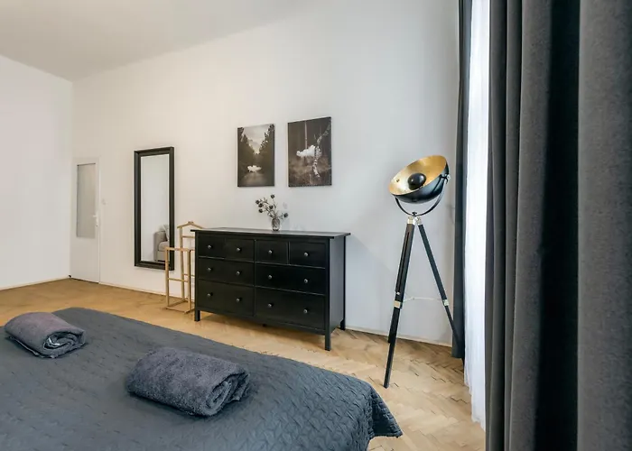 Zizkov Nest Spacious 2br *
