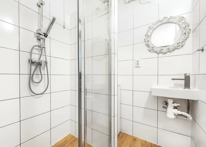 Zizkov Nest Spacious 2br * Prag