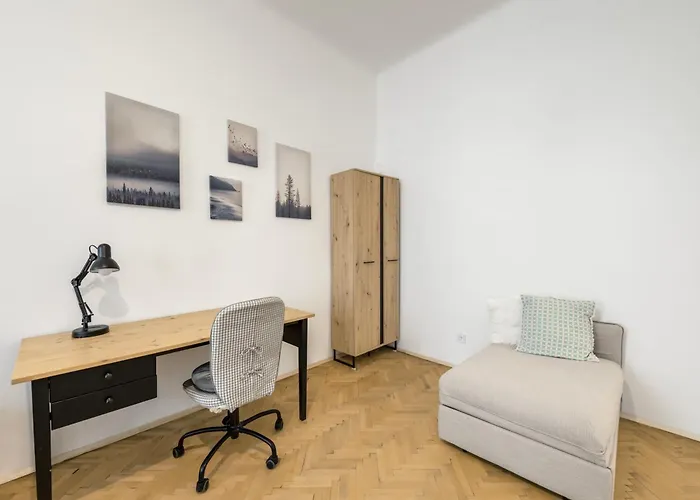 Lägenhet Zizkov Nest Spacious 2br *