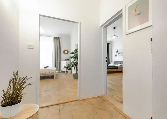Zizkov Nest Spacious 2br * Prag