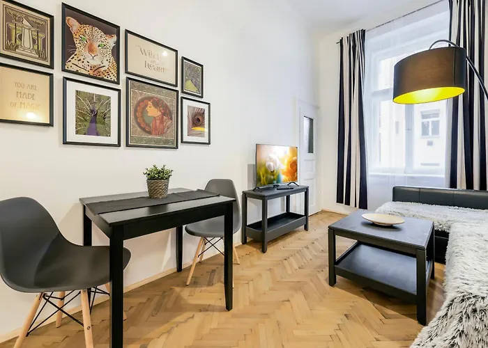 Zizkov Nest Spacious 2br