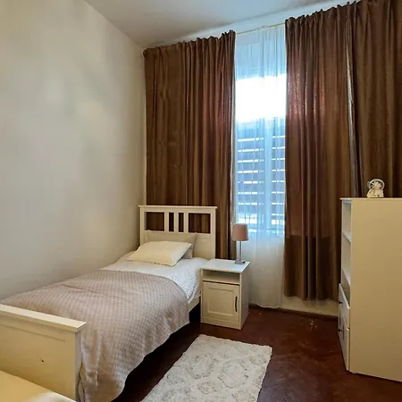 Zizkov Nest Spacious 2br