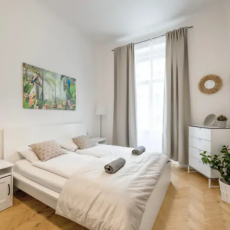 Apartmán Zizkov Nest Spacious 2br