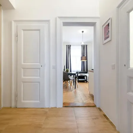 Zizkov Nest Spacious 2br Apartmán Praha