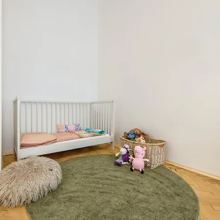 Zizkov Nest Spacious 2br Praha