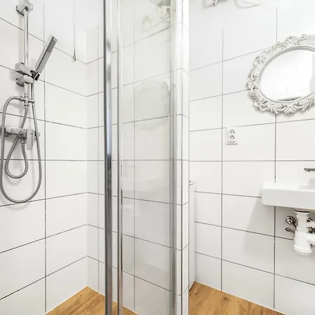 Zizkov Nest Spacious 2br * Praha